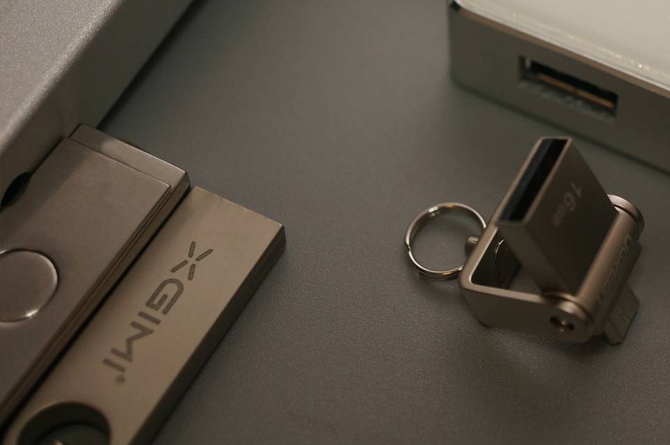 简单实用，高速传输，绿联两用u盘&usb hub套装（体验篇）]