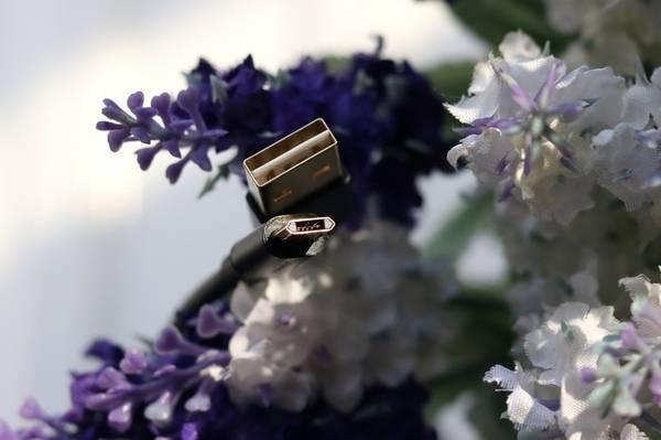 不分正反双向插拔:绿联micro usb手机数据线简评