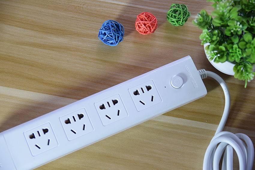 绿联排插，绿联4位总控排插