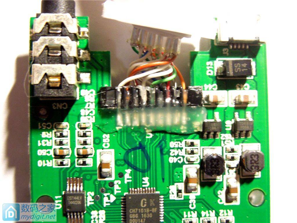 拆解 绿联（ugreen）40247 hdmi转vga线转换器，质量还不错！