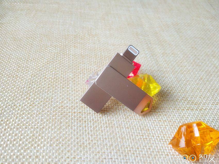 绿联苹果手机u盘试用测评:轻松扩展,畅快体验 绿联苹果手机u盘试用测评