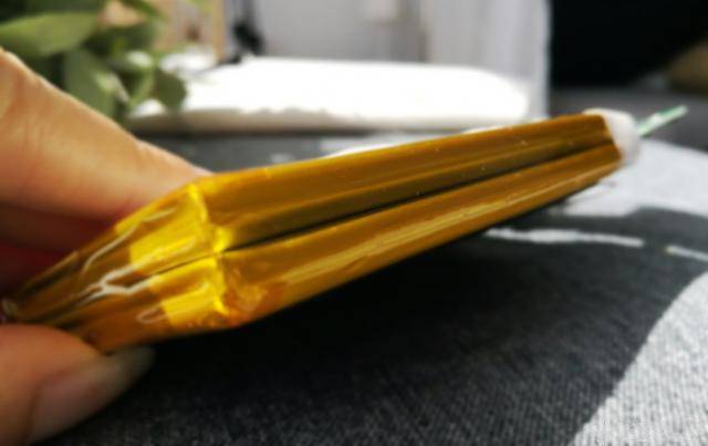 聚合物电池比18650电池好在哪 绿联移动电源聚合物电池