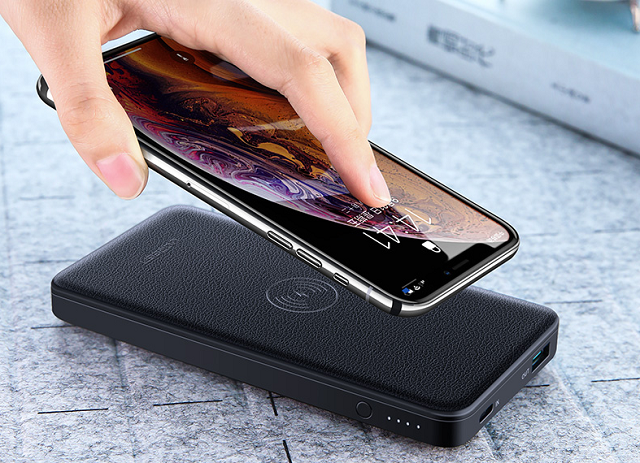 绿联10000mah无线充电宝全评