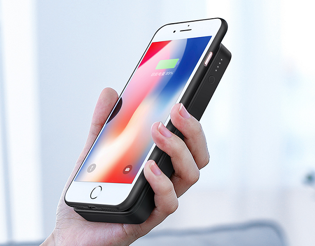 绿联无线充电宝为iphone8无线充电