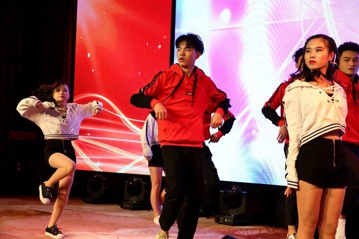 会玩!2019绿联年会盛典好嗨哟! 会玩!2019绿联年会盛典好嗨哟!