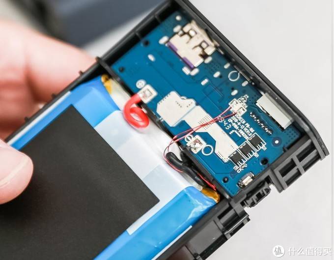 绿联20000mah scp双向快充充电宝拆解,真材实料! 绿联20000mah scp双向快充充电宝拆解,真材实料!