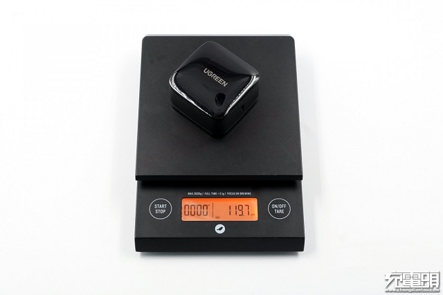 充电头网首测:绿联65w氮化镓充电器开箱评测 绿联65w氮化镓充电器重量