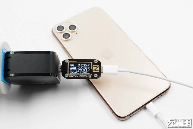 充电头网首测:绿联65w氮化镓充电器开箱评测 绿联65w氮化镓充电器兼容性测试