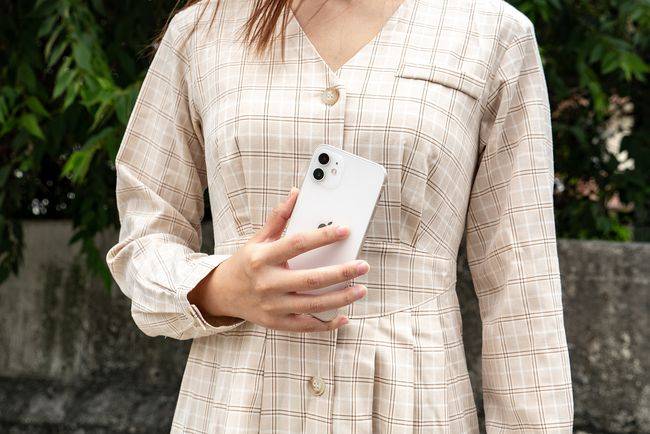 iphone12充电评测:绿联20w充电器对比原装有惊喜 iphone12充电评测:绿联20w充电器对比原装有惊喜