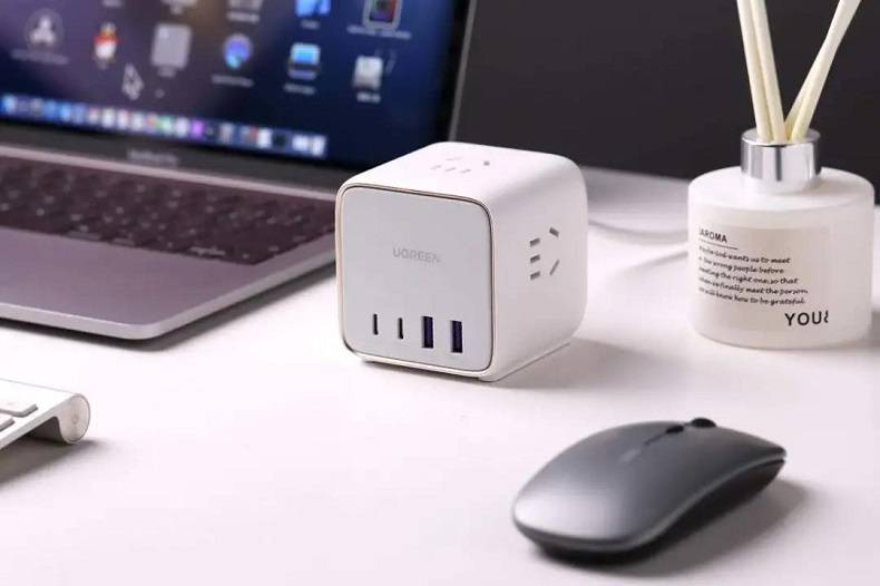 绿联氮化镓智充魔盒系列初体验