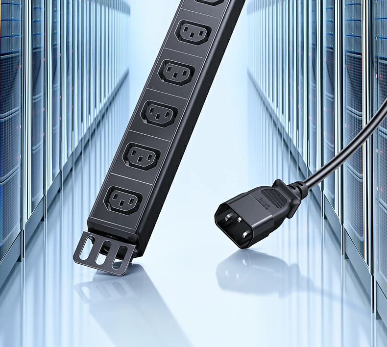 绿联机柜排插双断总控开关展示 绿联机柜排插双断总控开关展示