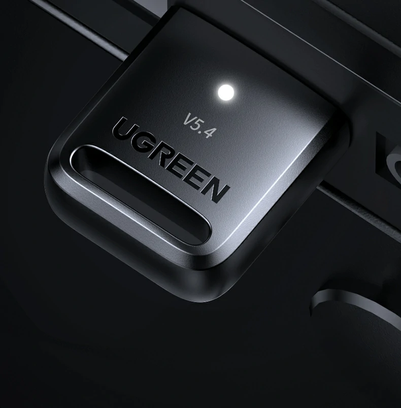 绿联cm748蓝牙适配器产品包装展示时尚简约风格