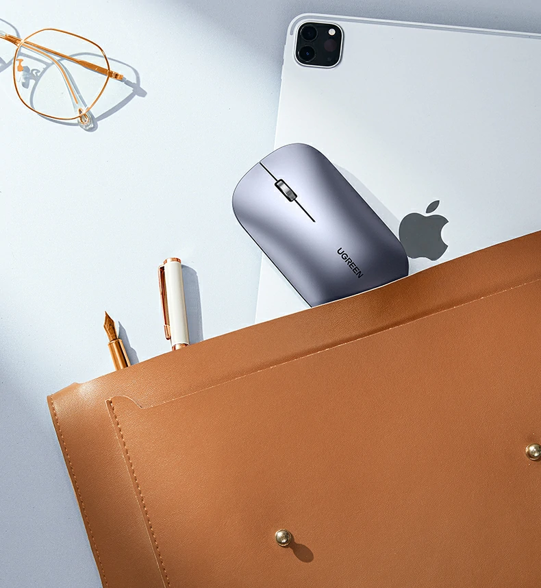 商务人士出差携带鼠标收纳图